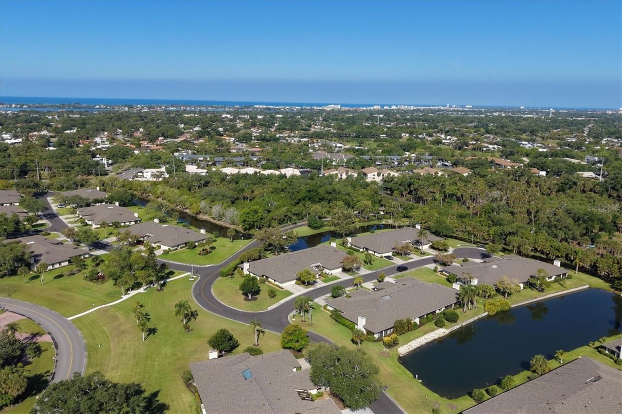 7374 Royal Birkdale Drive, Unit 15D, Sarasota, FL 34238 Photo