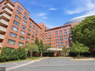 1121 ARLINGTON BOULEVARD , Unit 1004, ARLINGTON, VA 22209