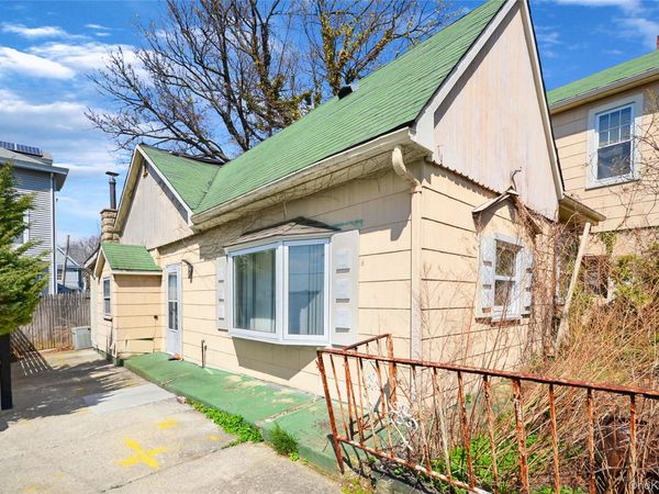 99 Rochelle Street , Bronx, NY 10464