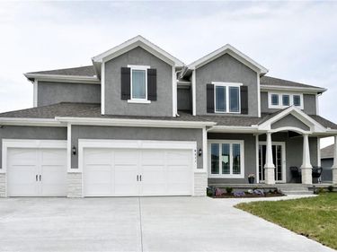 9411 NE 98th Terrace, Kansas City, MO 64157