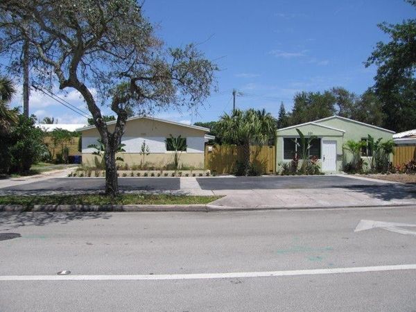 335 SW 17th Street, Fort Lauderdale, FL 33315