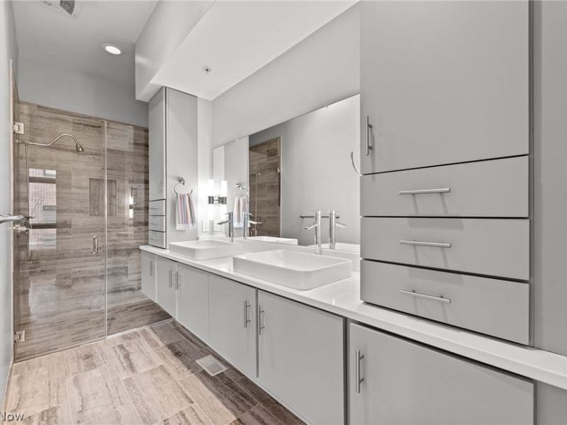 3114 Vine Court, Cleveland, OH 44113 Photo 24