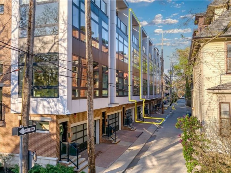 3114 Vine Court, Cleveland, OH 44113 Photo 3