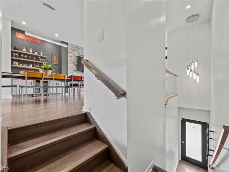 3114 Vine Court, Cleveland, OH 44113 Photo 7