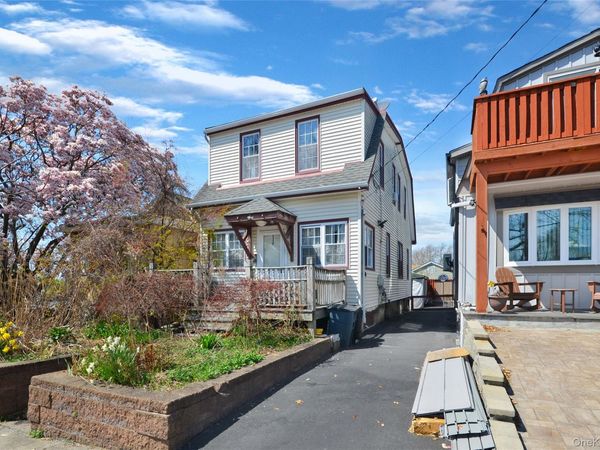 103 Rochelle Street , Bronx, NY 10464