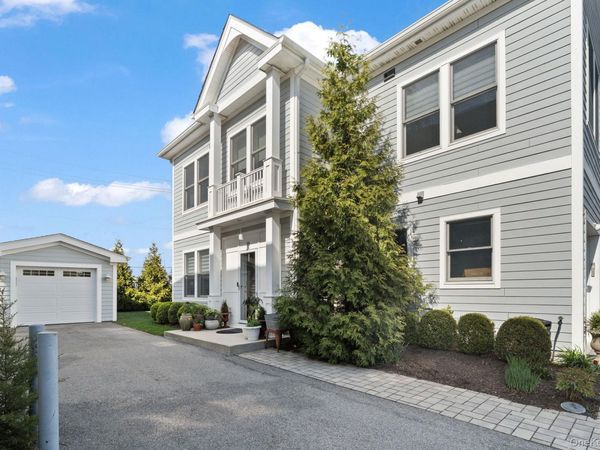 19 Island Point, Unit 19, Bronx, NY 10464