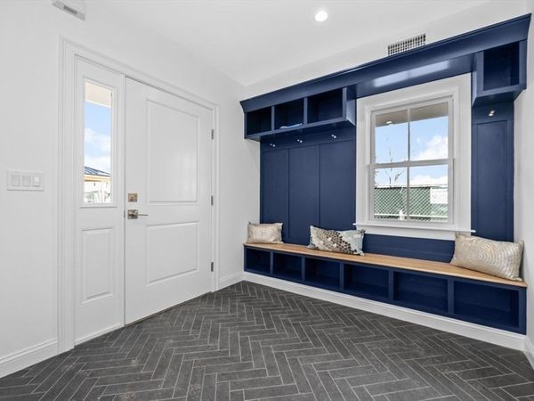 99 Sumner Street, Unit 1, Quincy, MA 02169