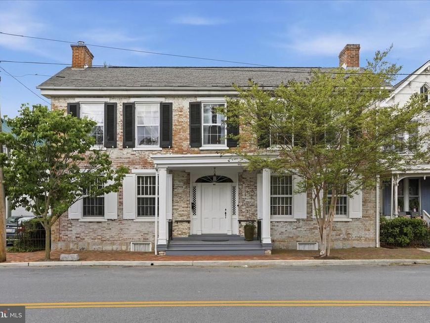 46 N Carlisle Street, Greencastle, PA 17225 Main Photo