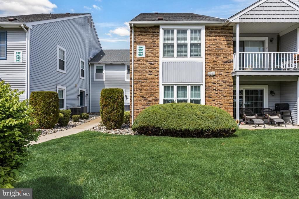 995b Scotswood Court, Mount Laurel, NJ 08054 Main Photo