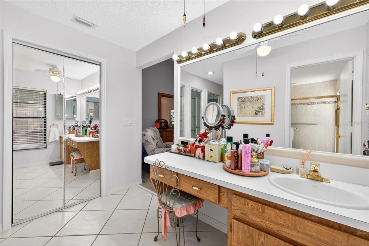 5035 Barrowe Drive, Tampa, FL 33624 Photo