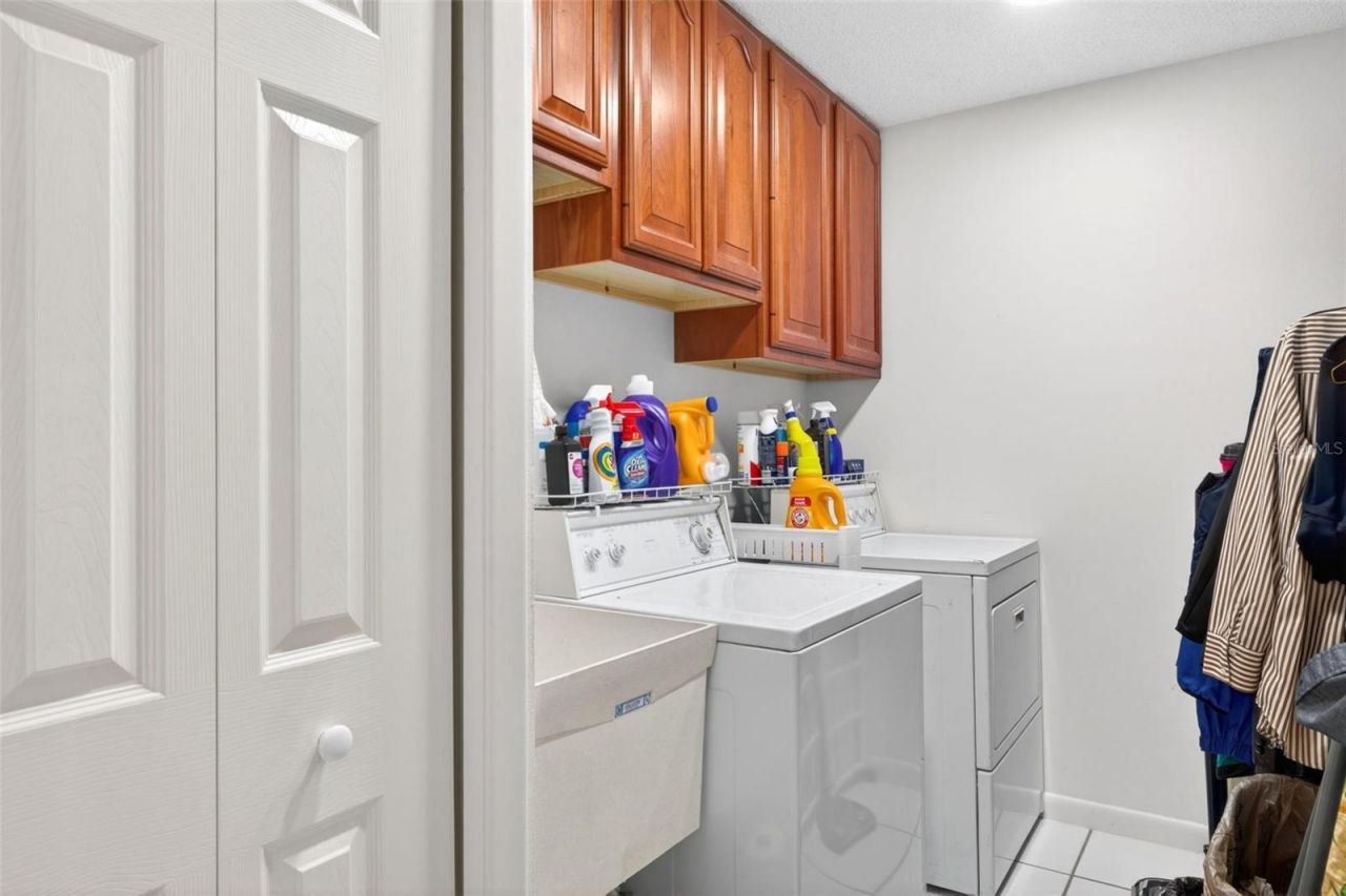 5035 Barrowe Drive, Tampa, FL 33624 Photo