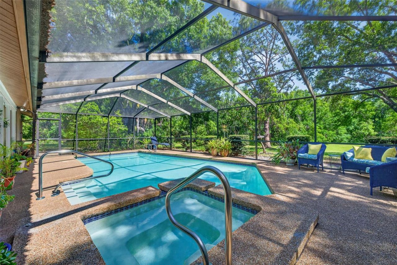 5035 Barrowe Drive, Tampa, FL 33624 Photo