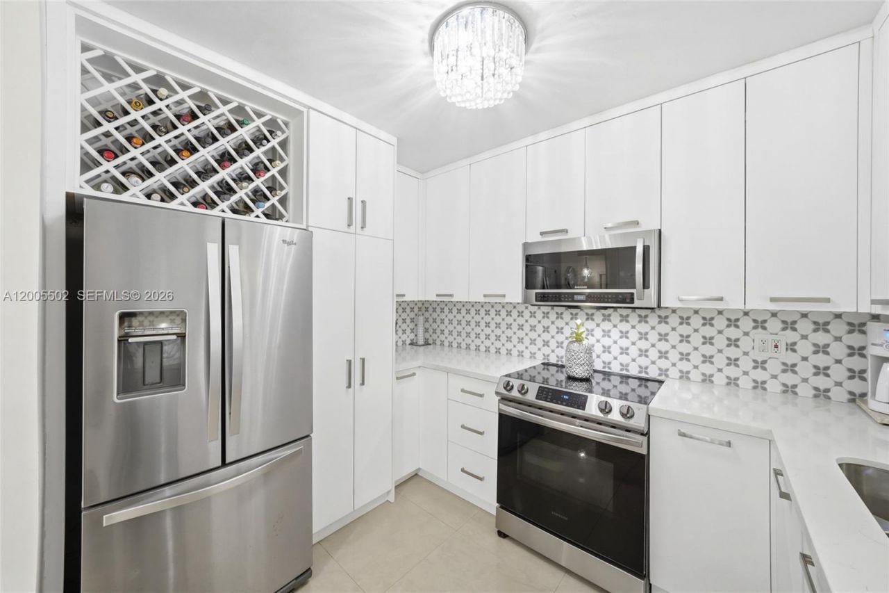 4331 SW 7th St, Miami, FL 33134 Photo