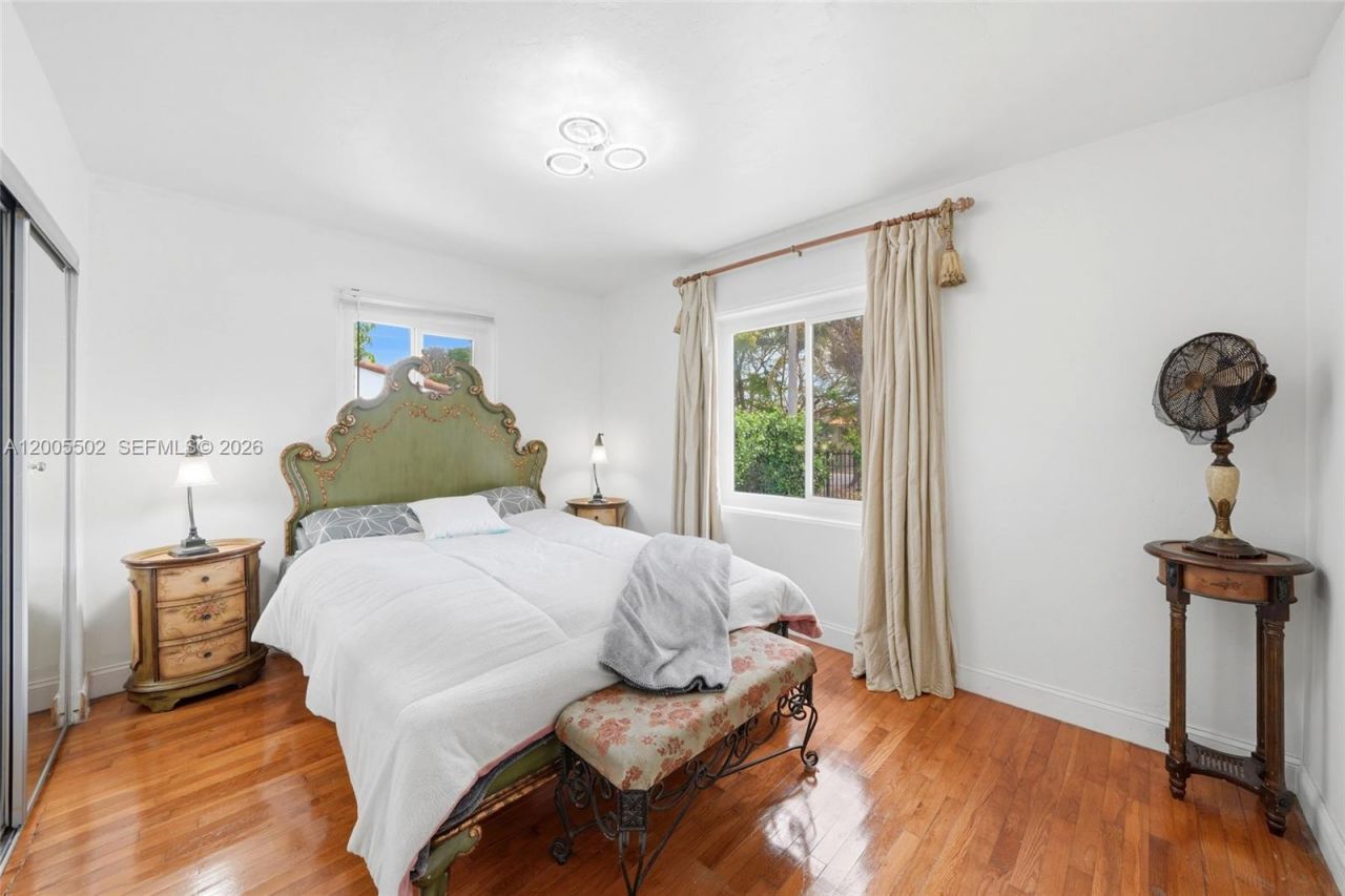 4331 SW 7th St, Miami, FL 33134 Photo