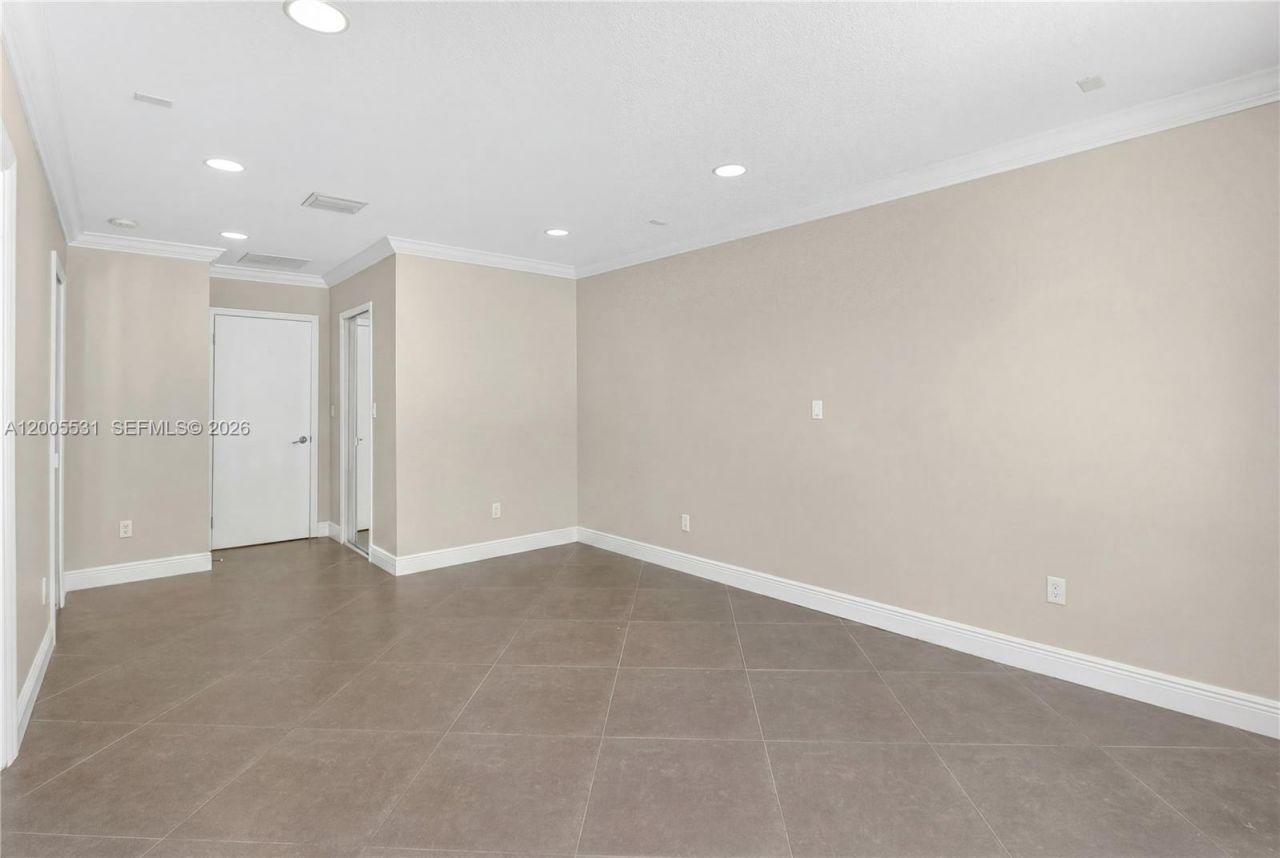 5310 SW 72 Street , Miami, FL 33143 Photo