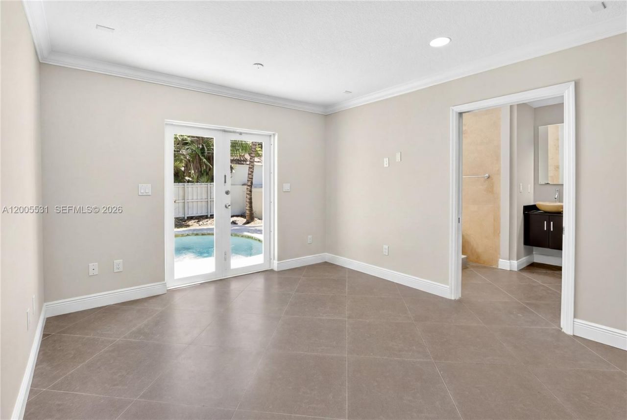 5310 SW 72 Street , Miami, FL 33143 Photo