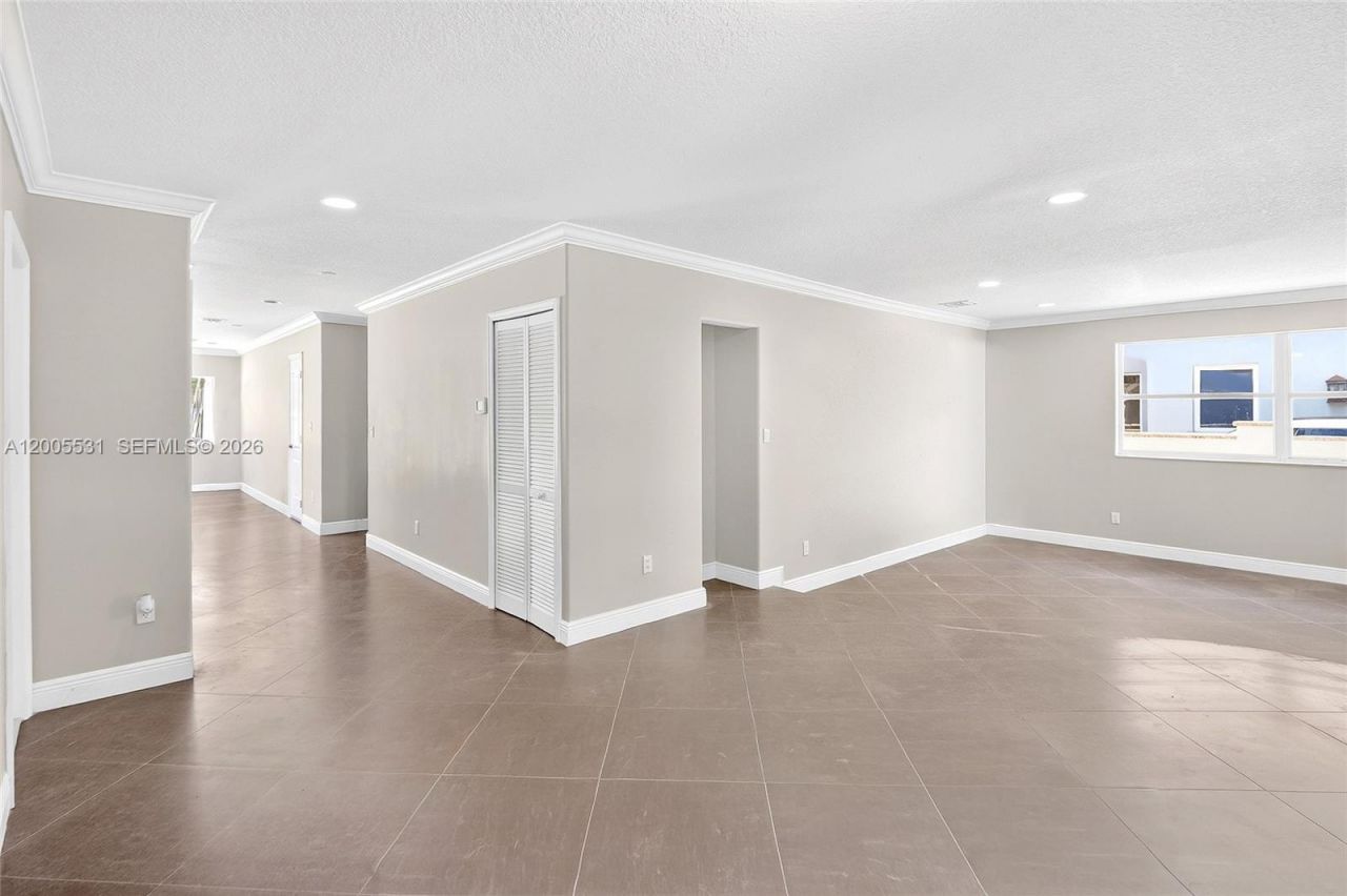 5310 SW 72 Street , Miami, FL 33143 Photo
