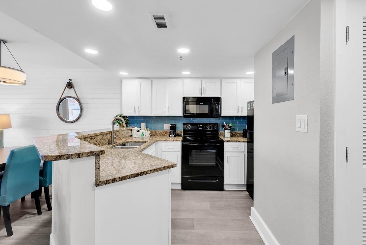 7200 N Ocean Blvd.  Photo 11