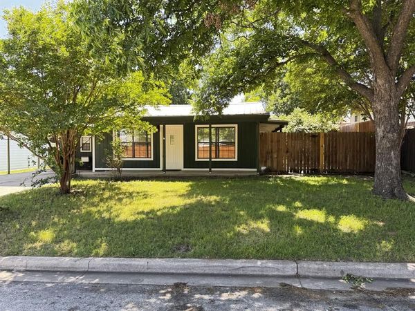 484 S First Avenue, Stephenville, TX 76401