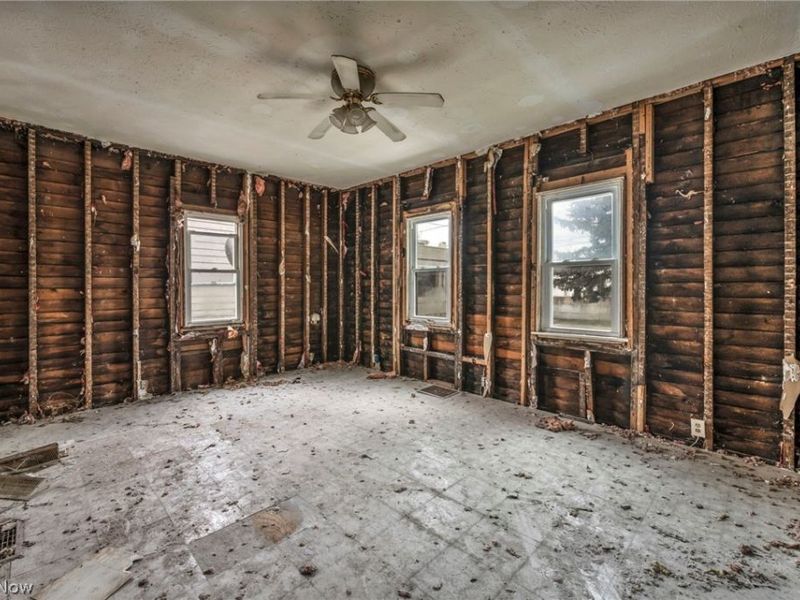 215 Tuscarawas Street, Elyria, OH 44035 Photo 7