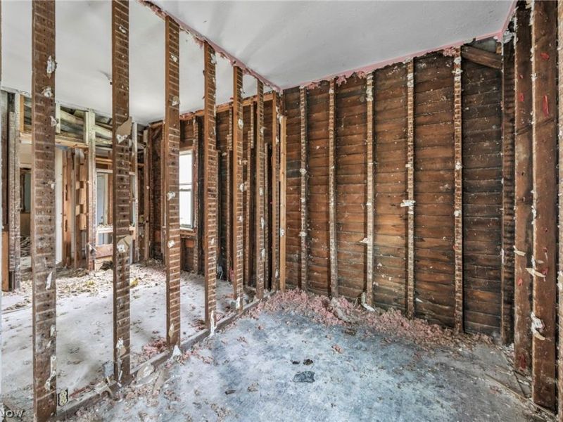 215 Tuscarawas Street, Elyria, OH 44035 Photo 9