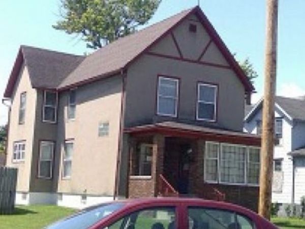 507 4th Avenue , Clinton, IA 52732