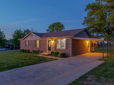 1933 Yorktown Drive, Paris, KY 40361