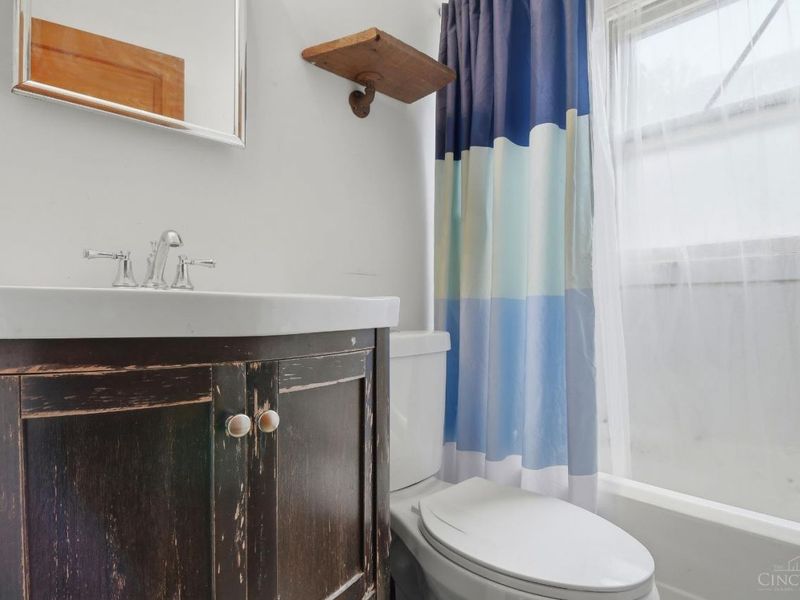 4232 Langley Avenue, Saint Bernard, OH 45217 Photo 9