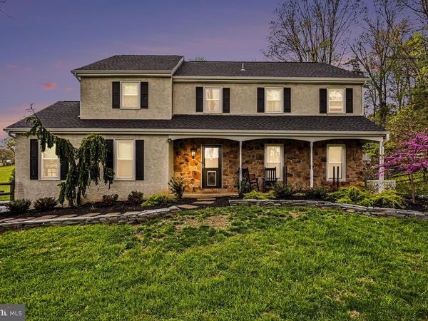 1102 LANTERN CIRCLE, PHOENIXVILLE, PA 19460