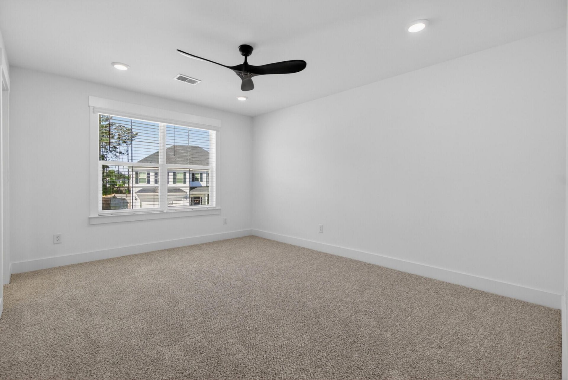 277 Fiddleback Drive Photo 40