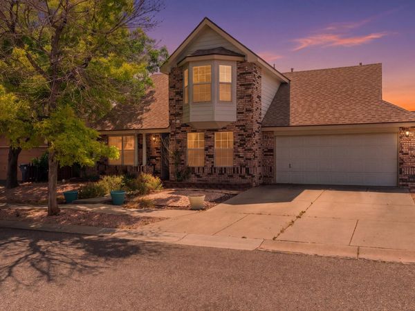 7825 Snowberry Street NW, Albuquerque, NM 87120