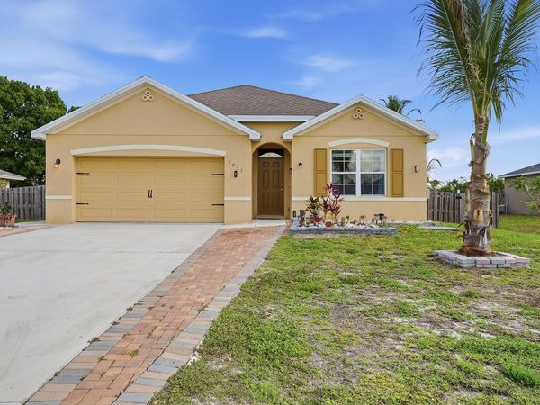 1031 SW Alexandria Avenue, Port St. Lucie, FL 34953