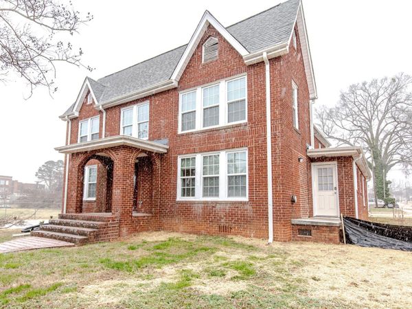 1101 N Main Street, Salisbury, NC 28144