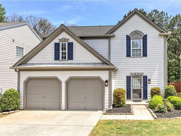 118 Wallnut Hall Circle, Woodstock, GA 30189