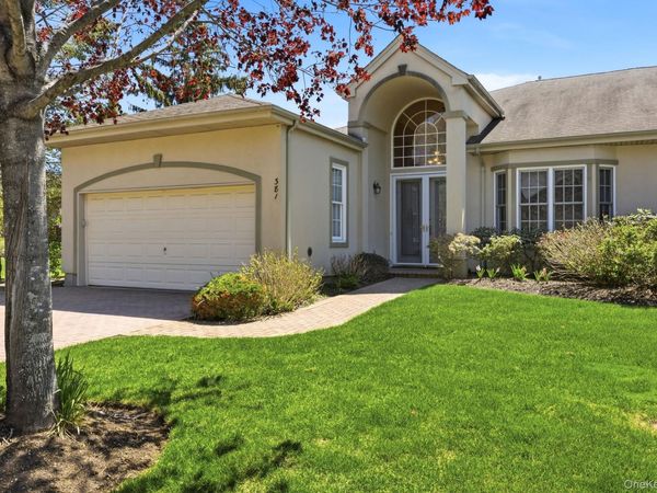 381 Altessa Boulevard, Melville, NY 11747