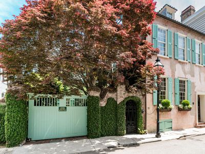 8 Orange Street, Charleston, SC 29401