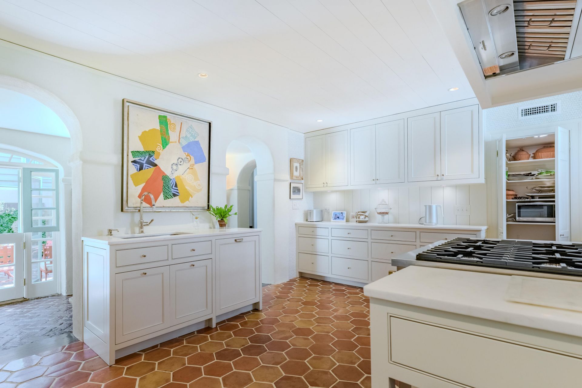 8 Orange Street Photo 15