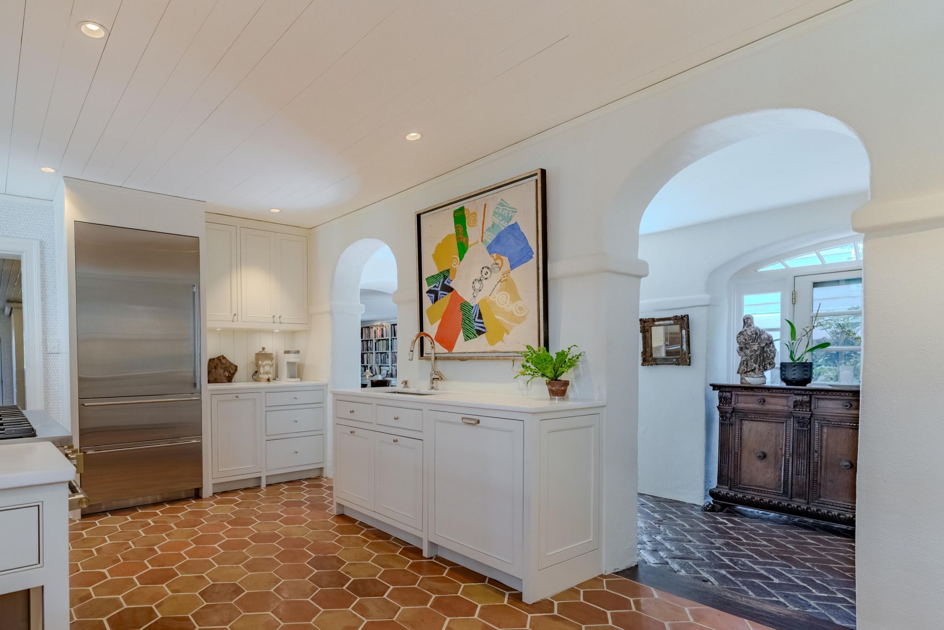 8 Orange Street Photo 16