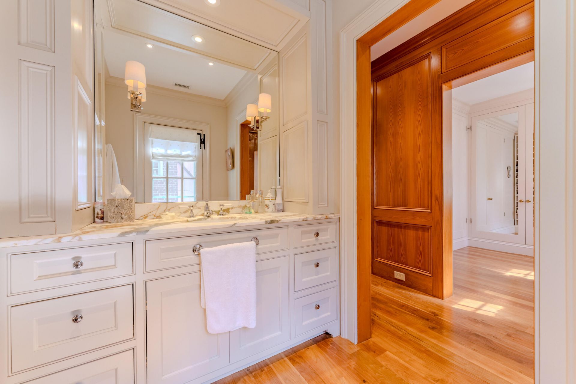 8 Orange Street Photo 29