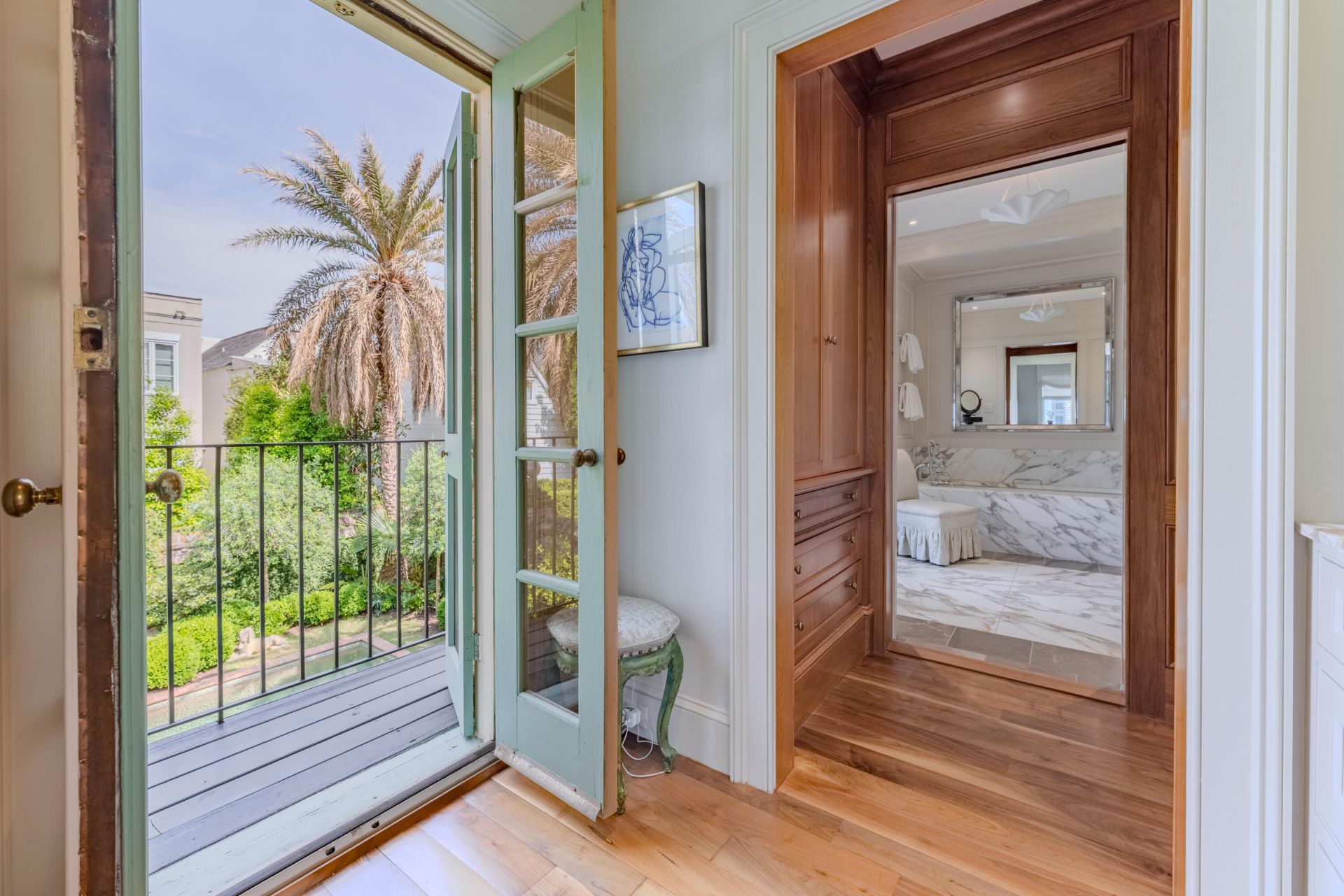 8 Orange Street Photo 34