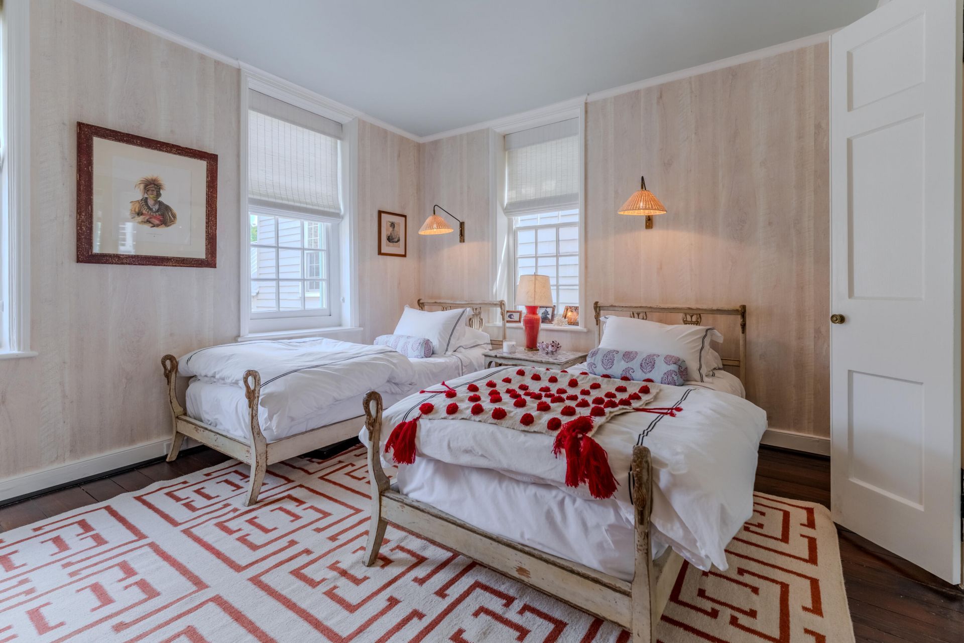 8 Orange Street Photo 41