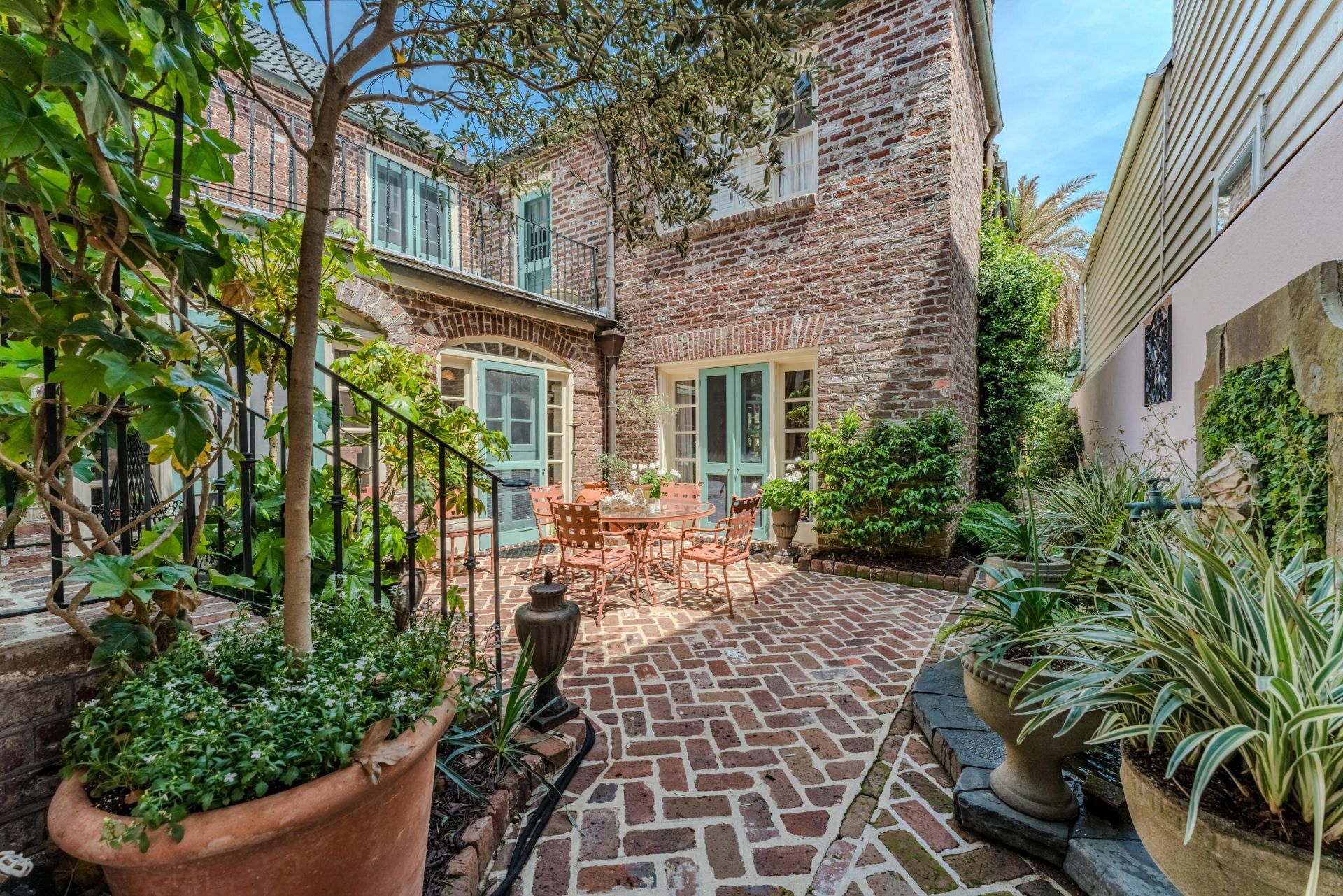 8 Orange Street Photo 46