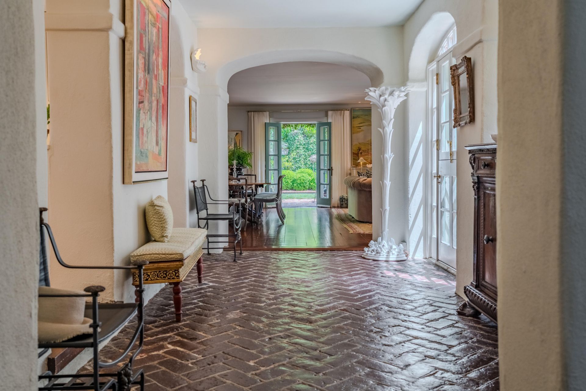 8 Orange Street Photo 6