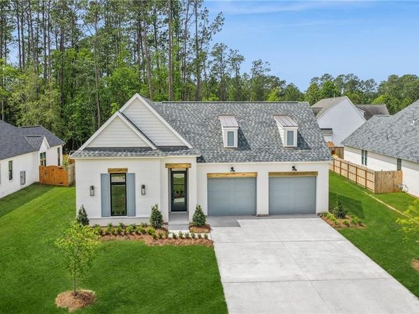 120 CHATEAU PAPILLON, Mandeville, LA 70471