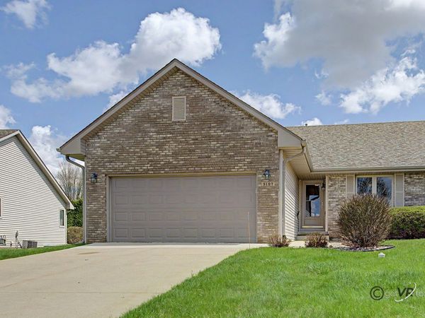 3127 Sandy Pointe Drive , Freeport, IL 61032