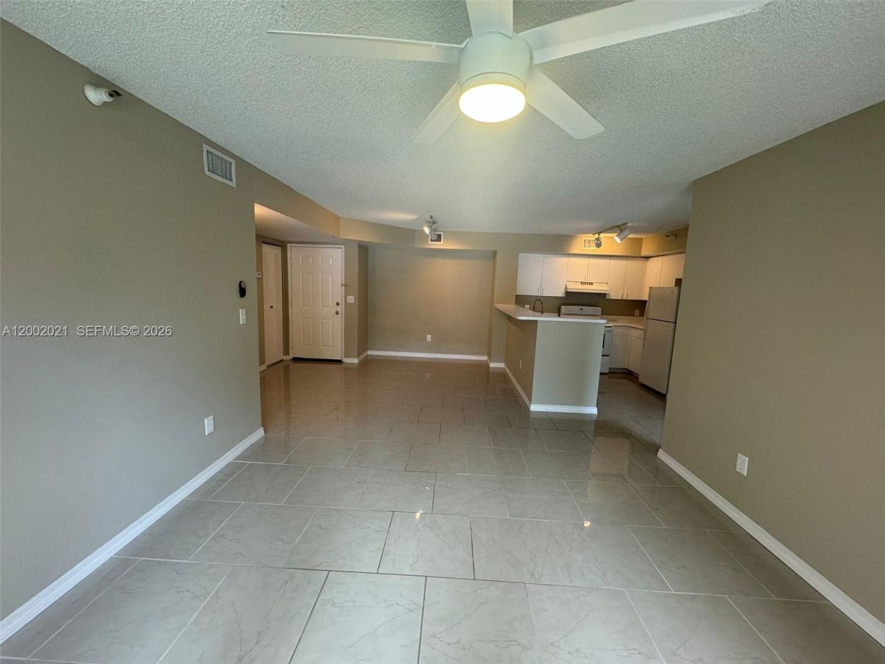 111 Yacht Club Way, Unit 107, Hypoluxo, FL 33462 Photo