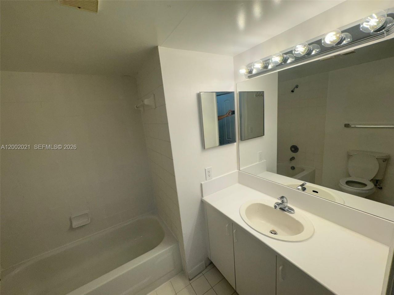 111 Yacht Club Way, Unit 107, Hypoluxo, FL 33462 Photo