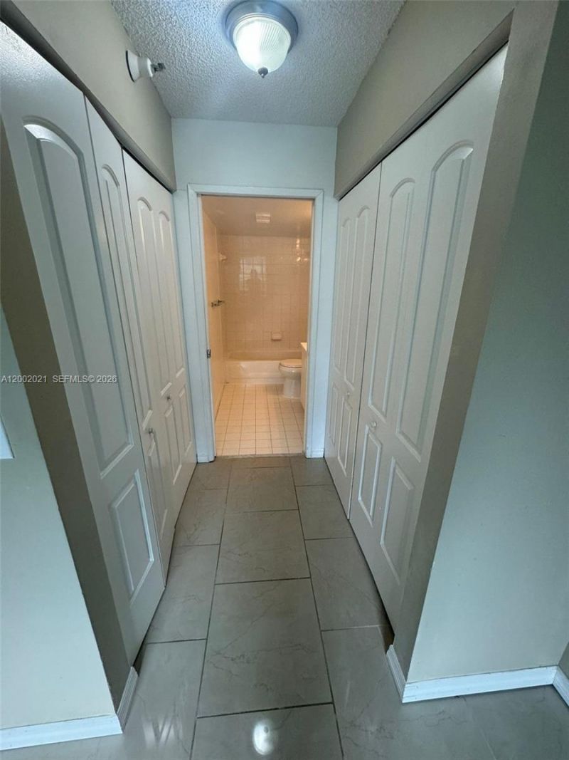 111 Yacht Club Way, Unit 107, Hypoluxo, FL 33462 Photo