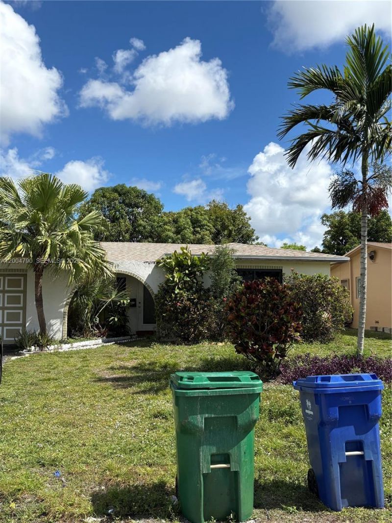 8719 Southampton Dr, Miramar, FL 33025 Photo