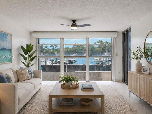 1700 NW N River Dr , Unit 106, Miami, FL 33125